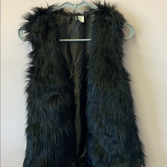 Vest - Picture 3 of 5